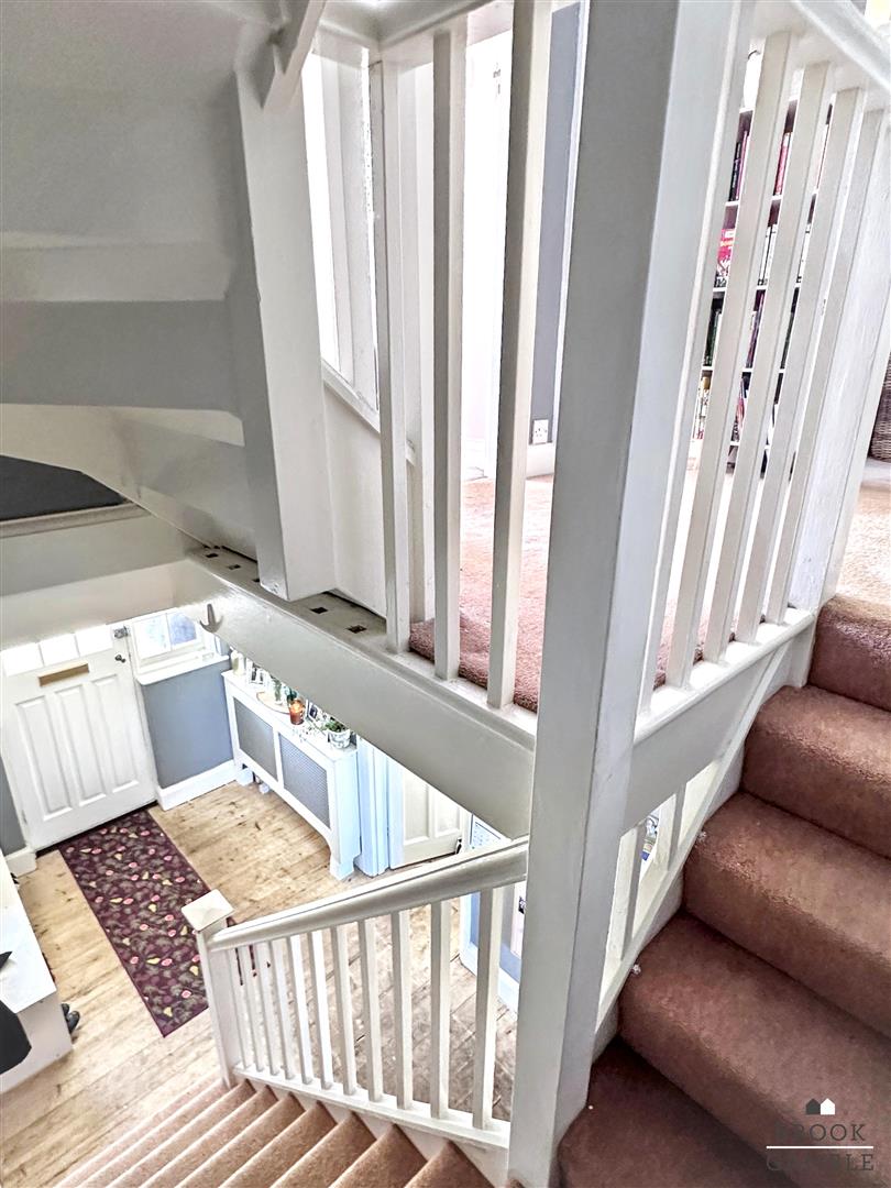 4 Bedroom House. Longland Road in Eastbourne,  20